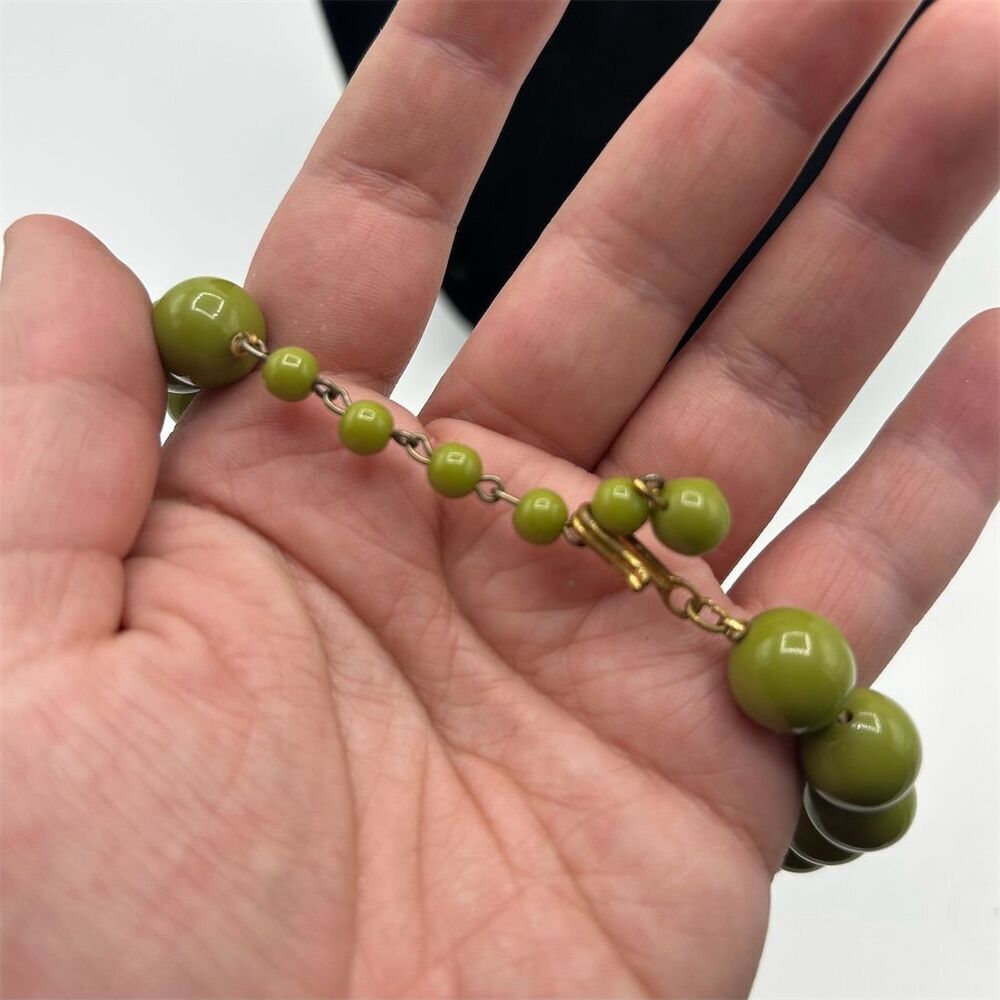 Vintage Green Beaded Necklace Fashion Jewelry for Women - Picture 3 of 3
